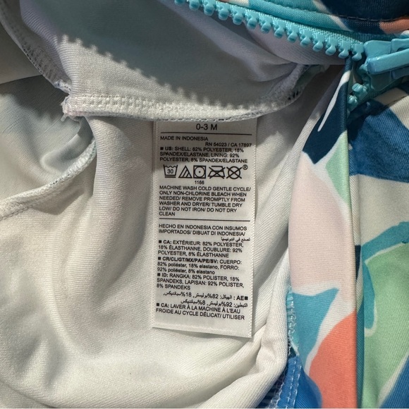 Old Navy Baby Girls Zip Front  Rashguard One-Piece Swimsuit Size 0-3 M UPF 50 - Picture 8 of 8